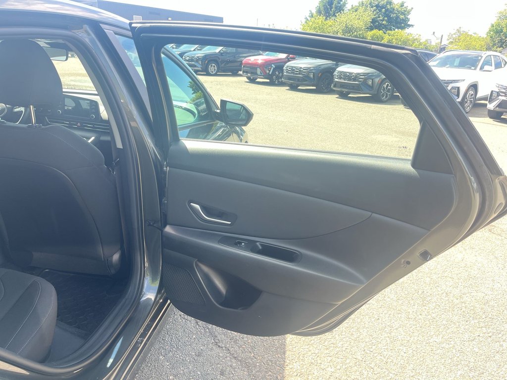 2023 Hyundai Elantra Preferred | Cam | USB | Warranty to 2028 in Saint John, New Brunswick - 39 - w1024h768px