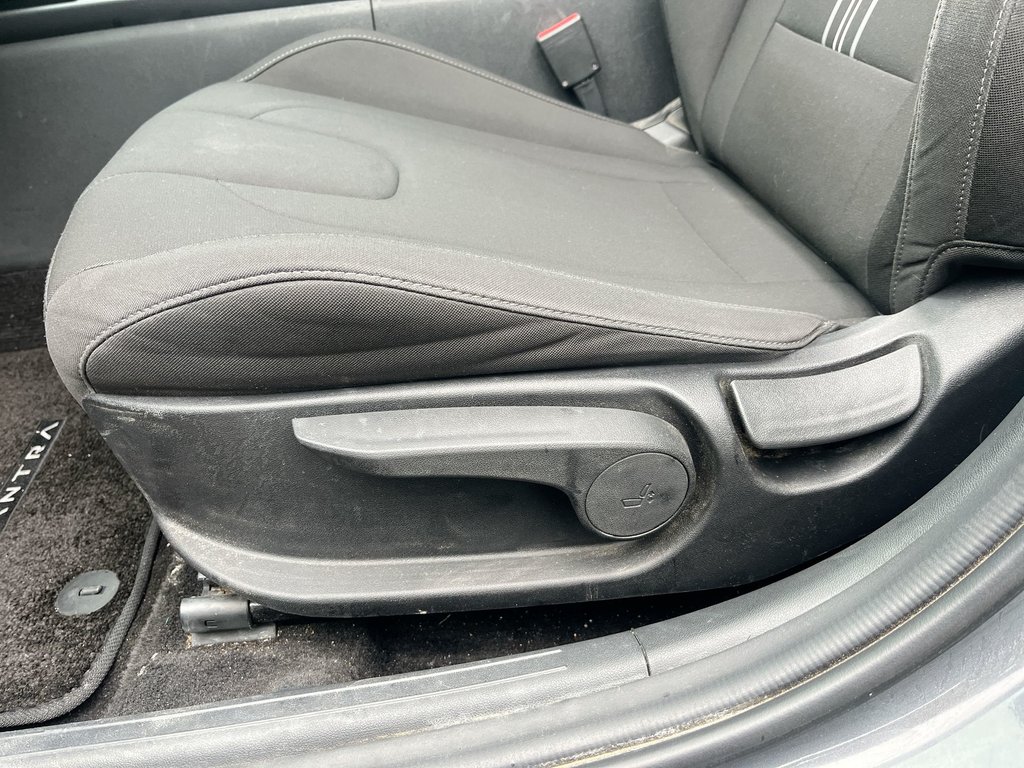 2024 Hyundai Elantra in Antigonish, Nova Scotia - 14 - w1024h768px