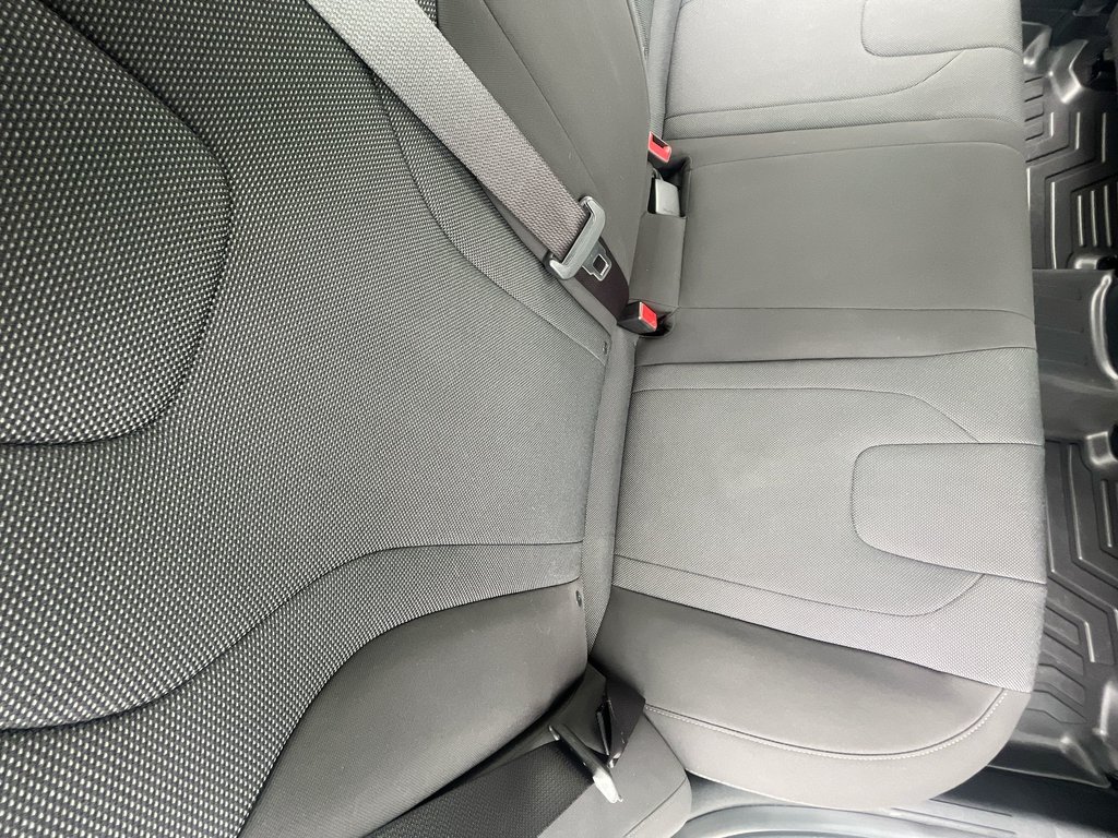 2024 Hyundai Elantra in Antigonish, Nova Scotia - 38 - w1024h768px