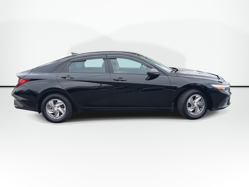 2024 Hyundai Elantra in Antigonish, Nova Scotia - 9 - w1024h768px