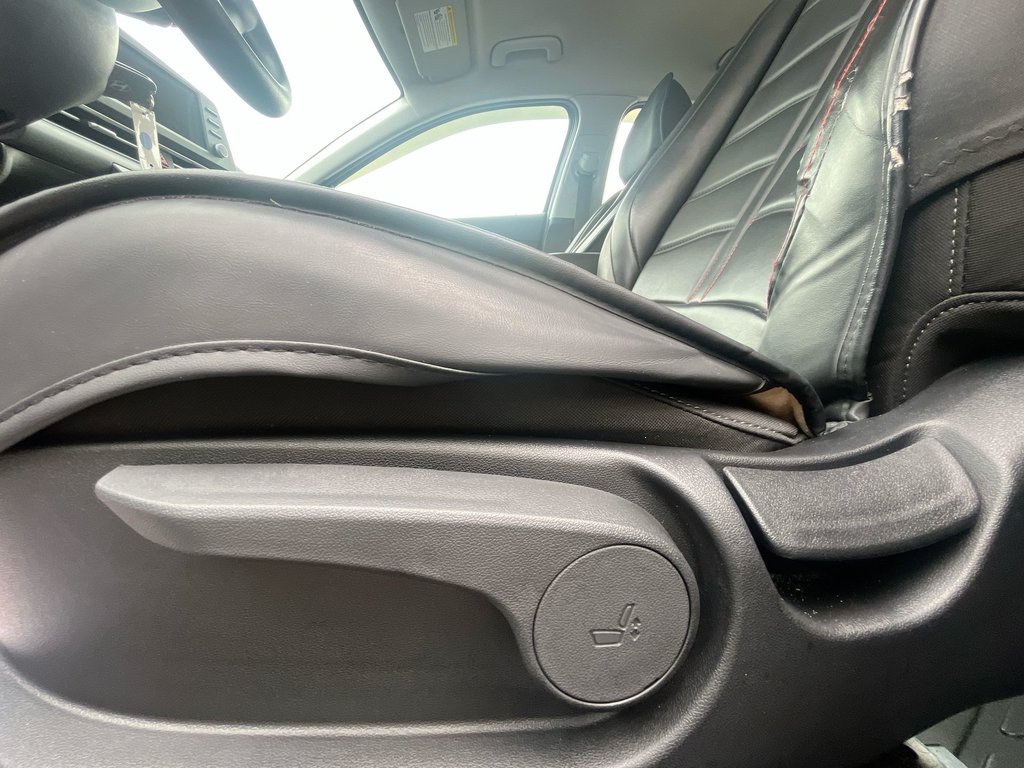 2024 Hyundai Elantra in Antigonish, Nova Scotia - 14 - w1024h768px