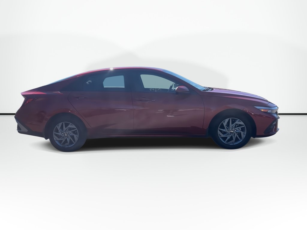 2025 Hyundai Elantra in Antigonish, Nova Scotia - 9 - w1024h768px