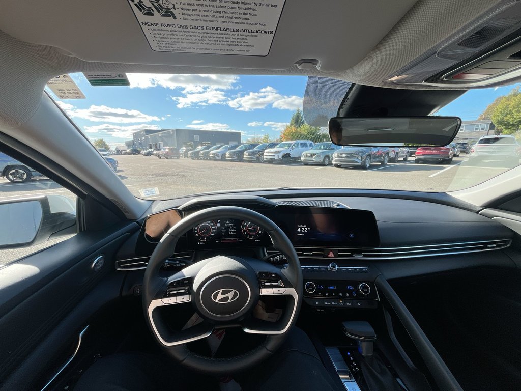 2025 Hyundai Elantra Luxury | Leather | Roof | Nav | Warranty to 2031 in Saint John, New Brunswick - 12 - w1024h768px