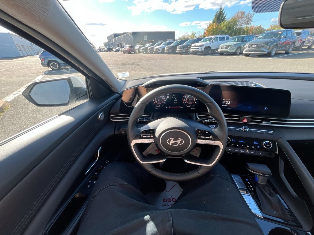 2025 Hyundai Elantra Luxury | Leather | Roof | Nav | Warranty to 2031 in Saint John, New Brunswick - 17 - w1024h768px