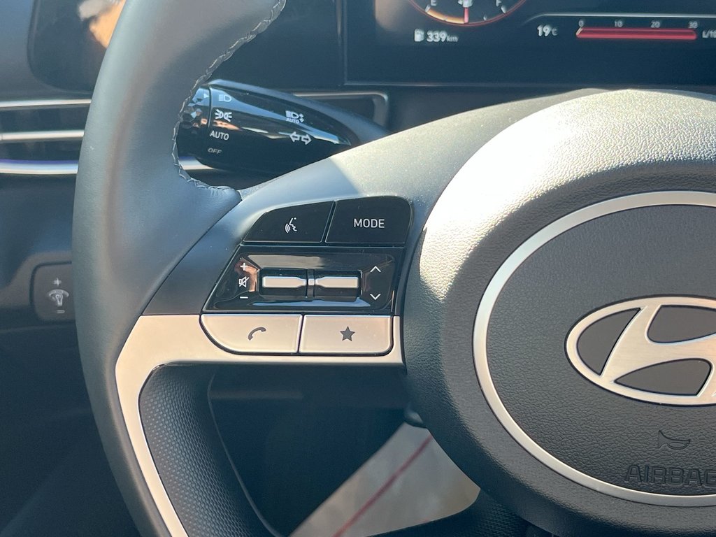 2025 Hyundai Elantra Luxury | Leather | Roof | Nav | Warranty to 2031 in Saint John, New Brunswick - 20 - w1024h768px