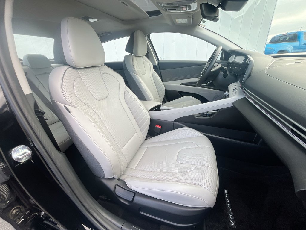 2025 Hyundai Elantra Luxury | Leather | Roof | Nav | Warranty to 2030 in Saint John, New Brunswick - 41 - w1024h768px