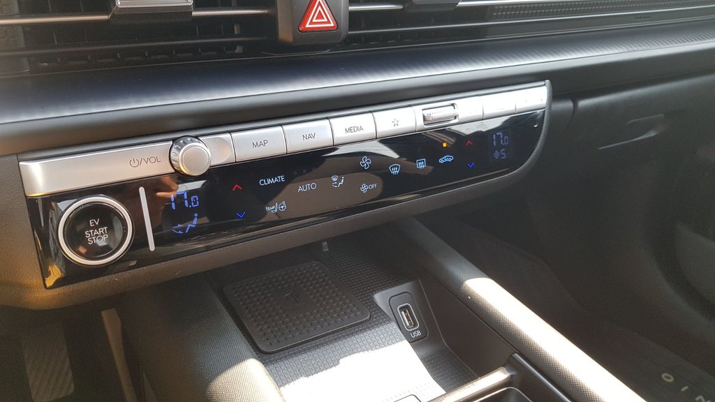 2023 Hyundai Ioniq 6 Preferred AWD | Nav | Cam | USB | HtdSeats in Saint John, New Brunswick - 32 - w1024h768px
