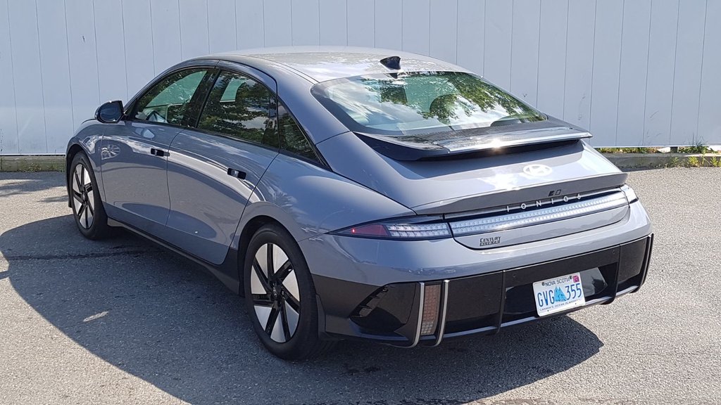 2023 Hyundai Ioniq 6 Preferred AWD | Nav | Cam | USB | HtdSeats in Saint John, New Brunswick - 5 - w1024h768px