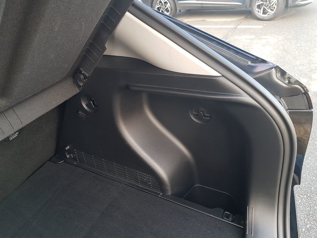 Hyundai Kona Trend | Leather | Roof | Cam | USB | HtdWheel 2024 à Saint John, Nouveau-Brunswick - 37 - w1024h768px