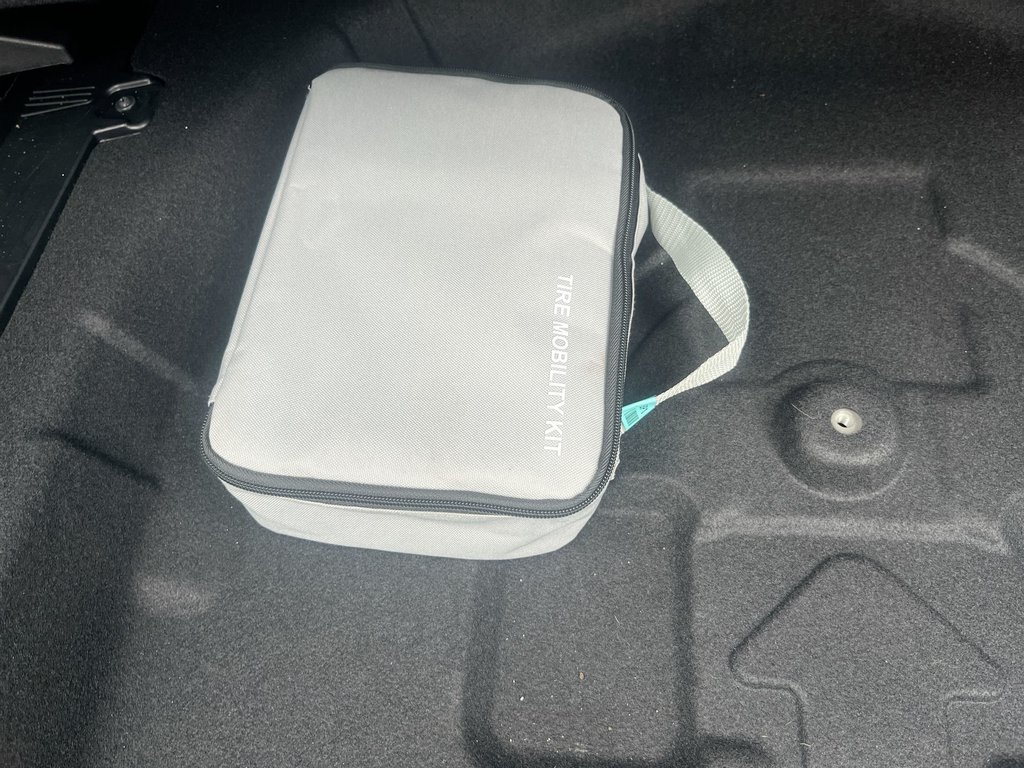 2025 Hyundai KONA Preferred Trend | Leather | Roof | Cam | USB in Saint John, New Brunswick - 37 - w1024h768px