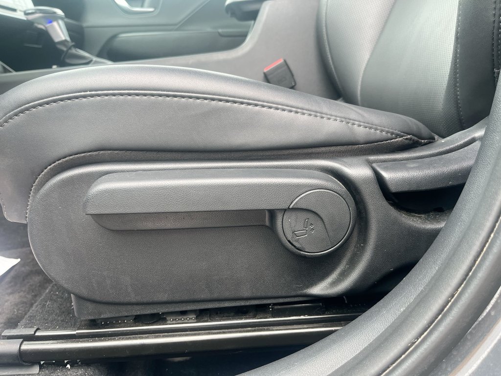 2025 Hyundai KONA Preferred Trend | Leather | Roof | Cam | USB in Saint John, New Brunswick - 14 - w1024h768px