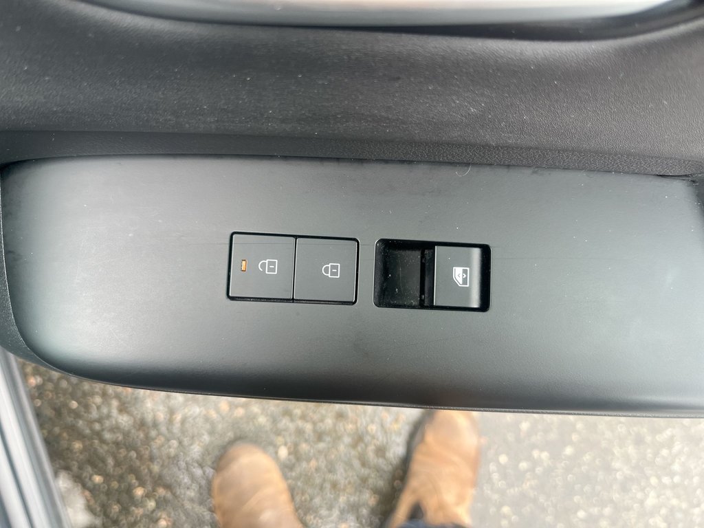 2025 Hyundai KONA Preferred Trend | Leather | Roof | Cam | USB in Saint John, New Brunswick - 45 - w1024h768px