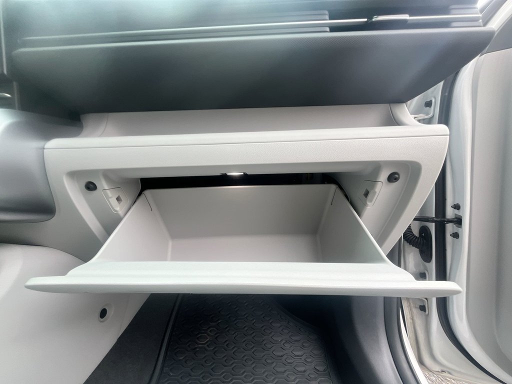 2025 Hyundai Kona Preferred | Trend | Roof | Cam | Warranty to 2030 in Saint John, New Brunswick - 42 - w1024h768px