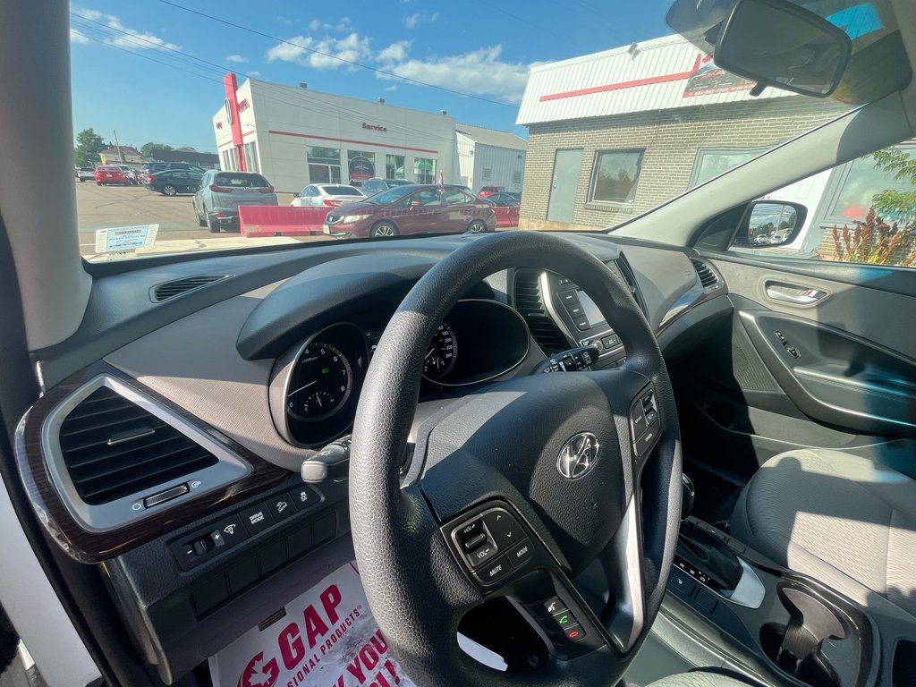 2017 Hyundai SANTA FE SPORT Base | Cam | USB | HtdSeats in Saint John, New Brunswick - 16 - w1024h768px