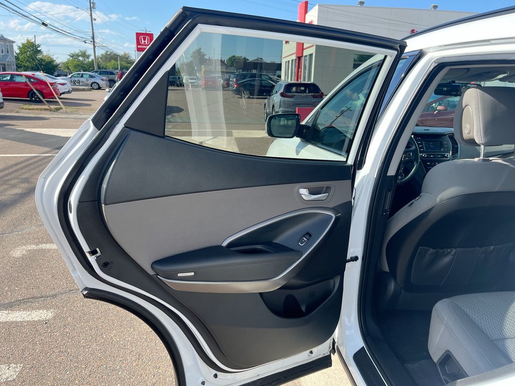 2017 Hyundai SANTA FE SPORT Base | Cam | USB | HtdSeats in Saint John, New Brunswick - 35 - w1024h768px