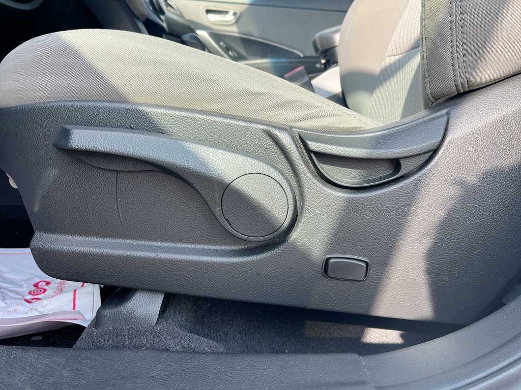 2017 Hyundai SANTA FE SPORT Base | Cam | USB | HtdSeats in Saint John, New Brunswick - 14 - w1024h768px