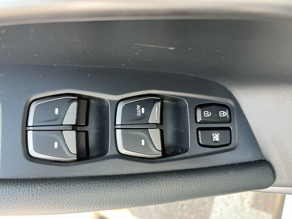 2017 Hyundai SANTA FE SPORT Base | Cam | USB | HtdSeats in Saint John, New Brunswick - 15 - w1024h768px