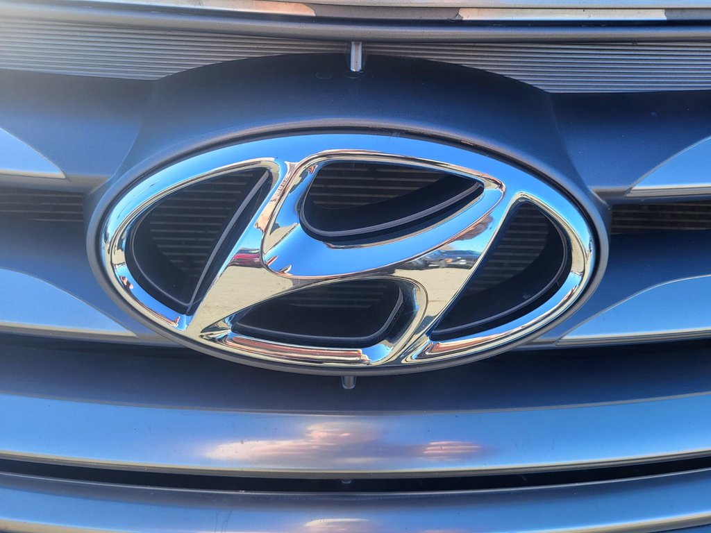 2018 Hyundai Santa Fe Sport in Antigonish, Nova Scotia - 10 - w1024h768px