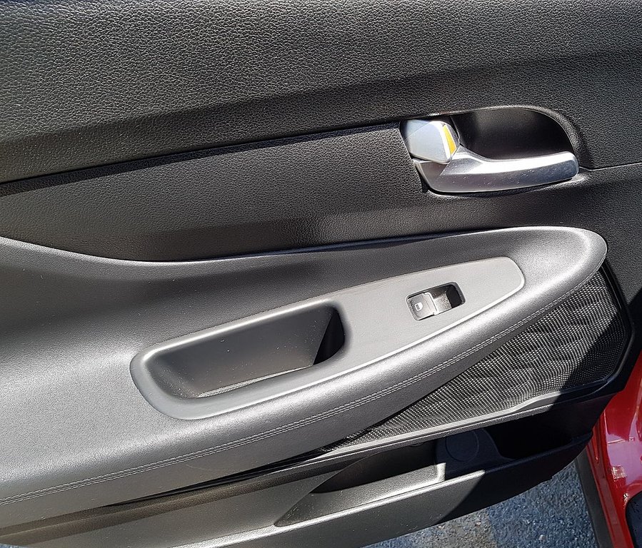 2019 Hyundai Santa Fe Essential | Cam | USB | Htd. Wheel | Bluetooth in Saint John, New Brunswick - 27 - w1024h768px