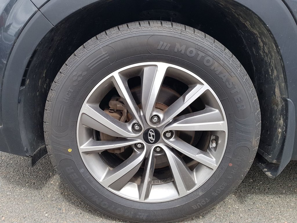 2020 Hyundai Santa Fe Preferred | Leather | Roof | Cam | USB | HtdWheel in Saint John, New Brunswick - 44 - w1024h768px