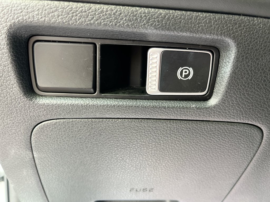 2021 Hyundai Santa Fe Preferred | Trend | Roof | Cam | USB | HtdWheel in Saint John, New Brunswick - 30 - w1024h768px