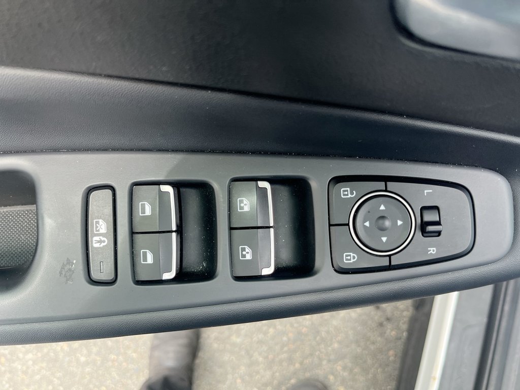 2022 Hyundai Santa Fe Urban | Leather | USB | HtdSeats | Bluetooth in Saint John, New Brunswick - 15 - w1024h768px