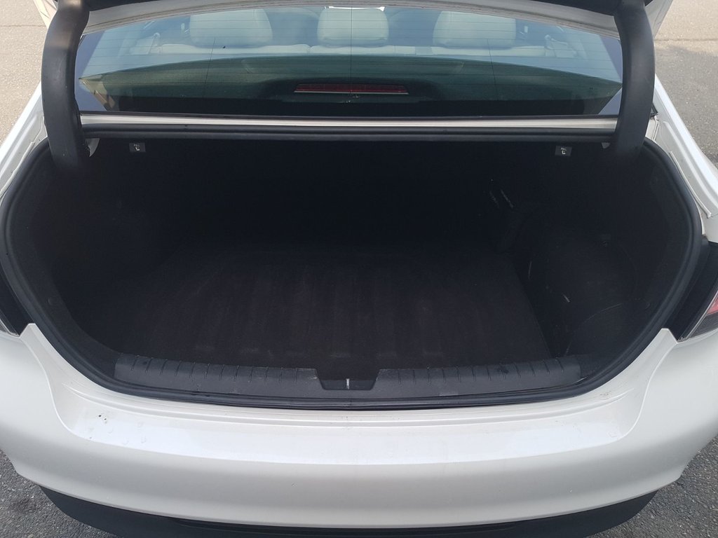 2016 Hyundai Sonata Hybrid Limited | Leather | Roof | Nav | Cam | USB in Saint John, New Brunswick - 39 - w1024h768px