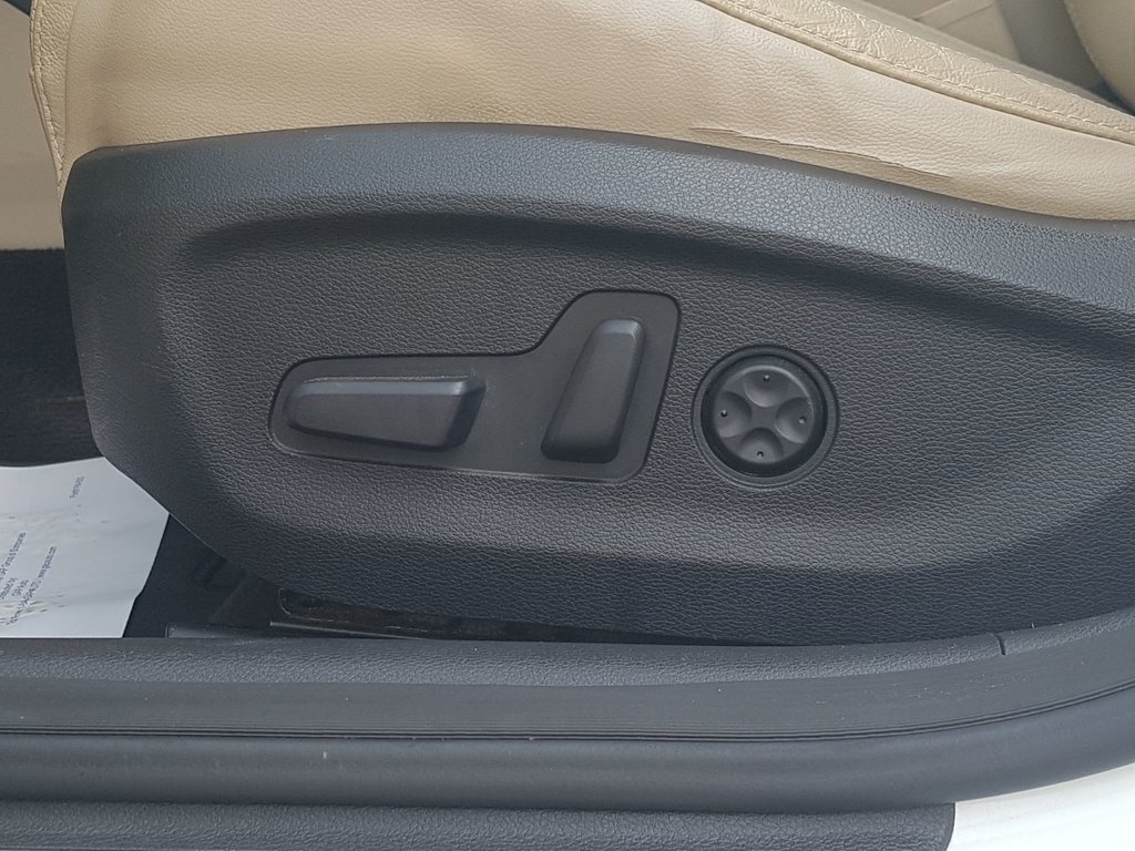2016 Hyundai Sonata Hybrid Limited | Leather | Roof | Nav | Cam | USB in Saint John, New Brunswick - 27 - w1024h768px