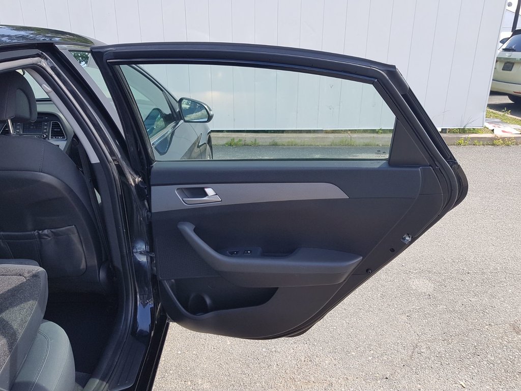 2017 Hyundai Sonata GLS | Sunroof | Cam | USB | Htd. Wheel in Saint John, New Brunswick - 45 - w1024h768px