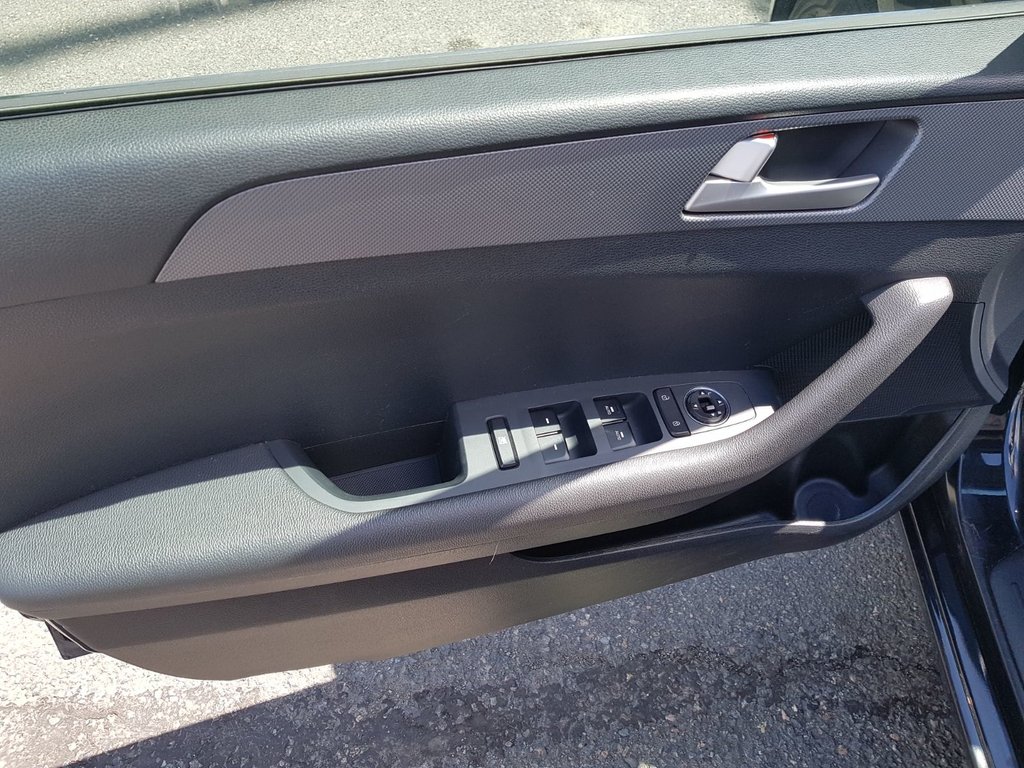 2017 Hyundai Sonata GLS | Sunroof | Cam | USB | Htd. Wheel in Saint John, New Brunswick - 15 - w1024h768px