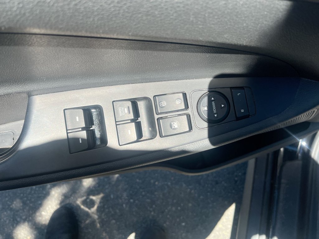 2021 Hyundai Tucson Essential | Cam | HtdSeats | Bluetooth | PwrWindow in Saint John, New Brunswick - 15 - w1024h768px