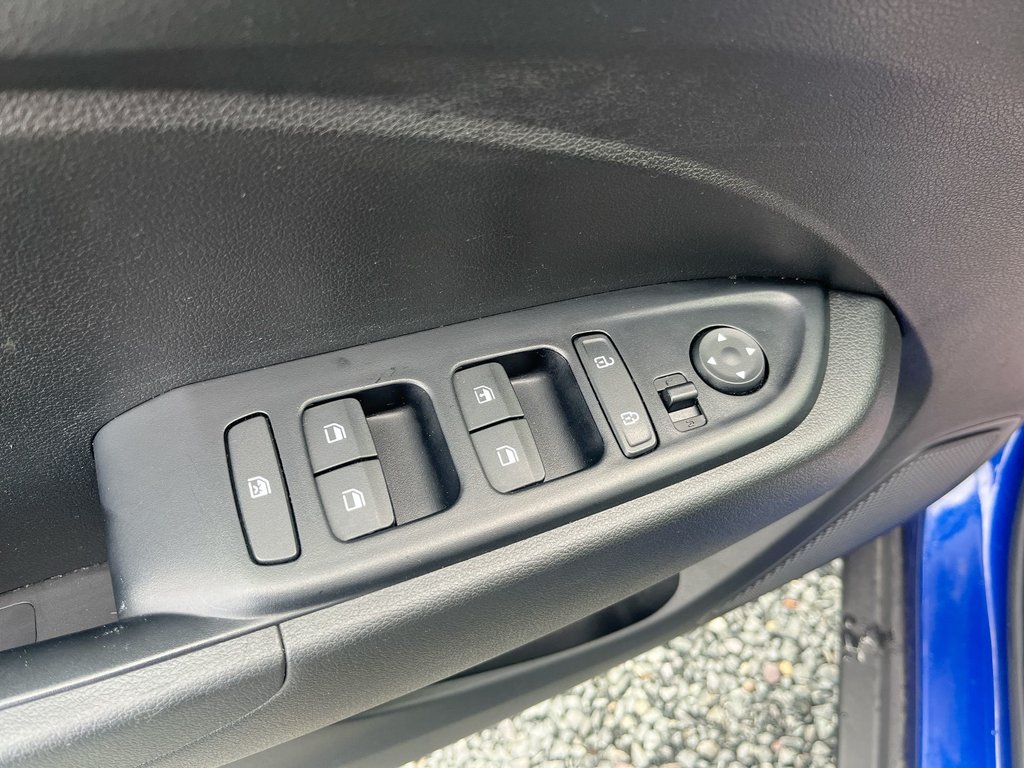 2020 Hyundai Venue in Antigonish, Nova Scotia - 15 - w1024h768px