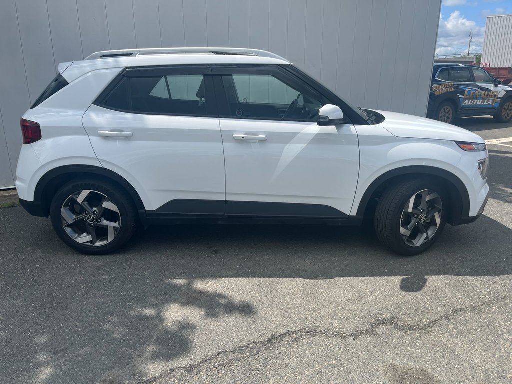 Hyundai Venue Trend | SunRoof | Cam | USB | Heated Wheel 2022 à Saint John, Nouveau-Brunswick - 2 - w1024h768px
