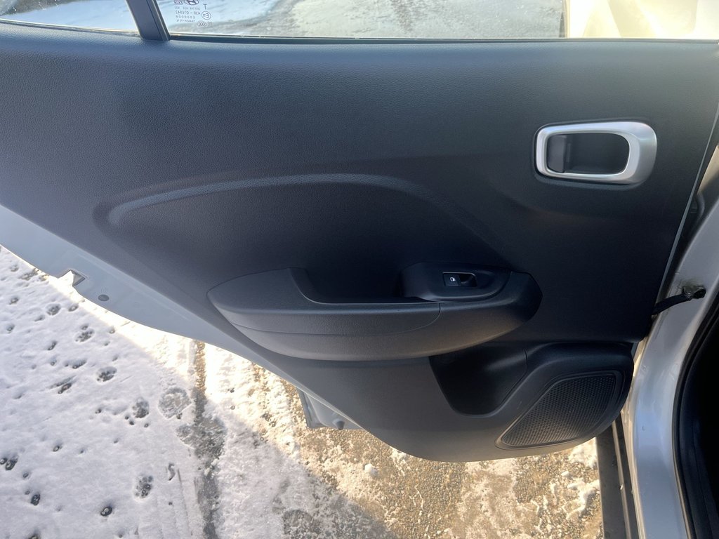 2023 Hyundai Venue Preferred | Cam | USB | HtdSeat | Warranty to 2028 in Saint John, New Brunswick - 33 - w1024h768px