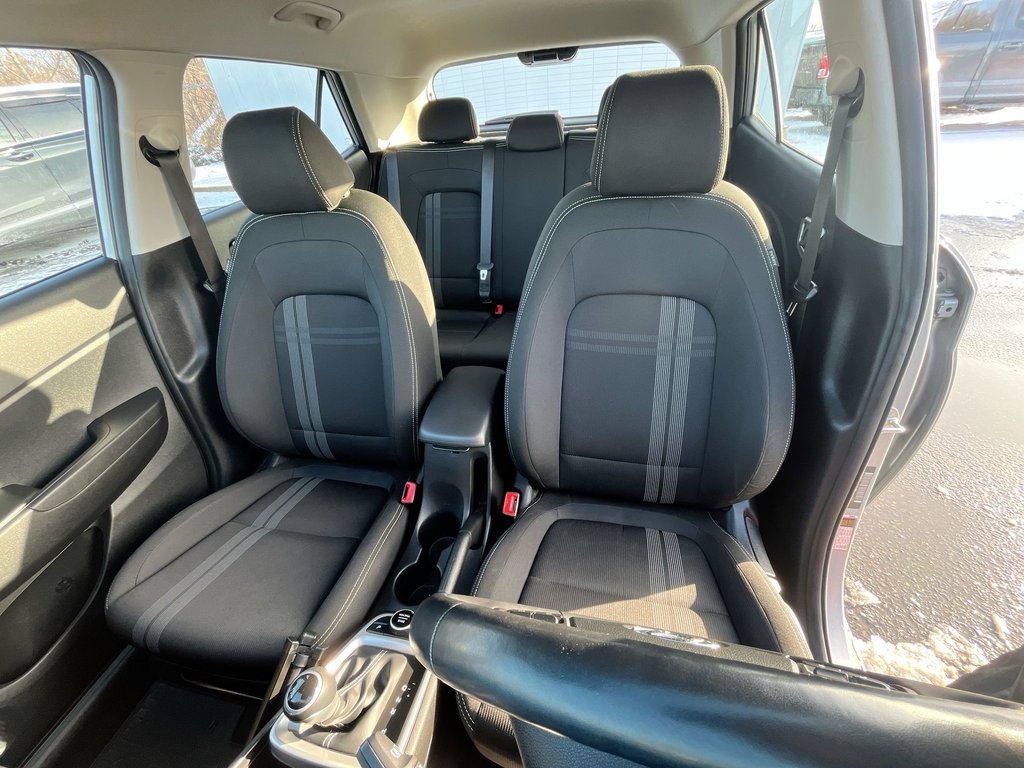 2023 Hyundai Venue Preferred | Cam | USB | HtdSeat | Warranty to 2028 in Saint John, New Brunswick - 13 - w1024h768px