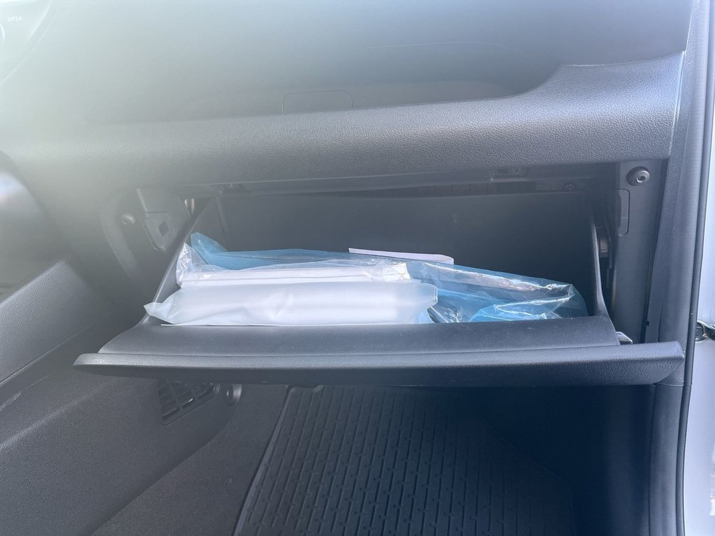 2023 Hyundai Venue Preferred | Cam | USB | HtdSeat | Warranty to 2028 in Saint John, New Brunswick - 41 - w1024h768px