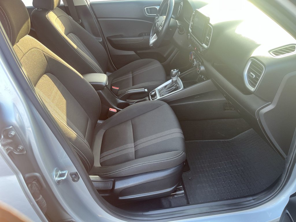 2023 Hyundai Venue Preferred | Cam | USB | HtdSeat | Warranty to 2028 in Saint John, New Brunswick - 40 - w1024h768px