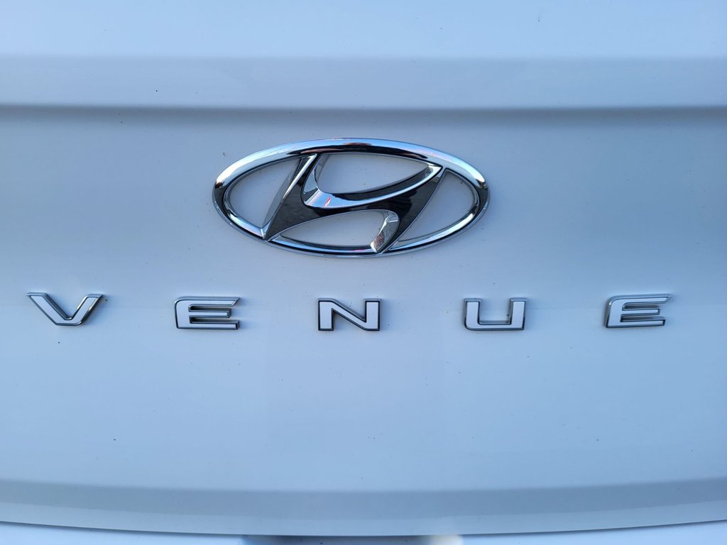 Hyundai Venue Preferred | Cam | USB | HtdSeat | Warranty to 2028 2023 à Saint John, Nouveau-Brunswick - 11 - w1024h768px