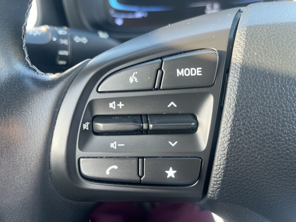 2023 Hyundai Venue Preferred | Cam | USB | HtdSeat | Warranty to 2028 in Saint John, New Brunswick - 20 - w1024h768px