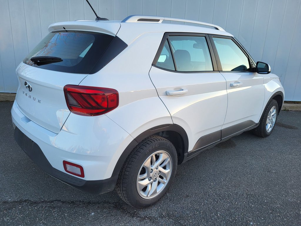 Hyundai Venue Preferred | Cam | USB | HtdSeat | Warranty to 2028 2023 à Saint John, Nouveau-Brunswick - 3 - w1024h768px