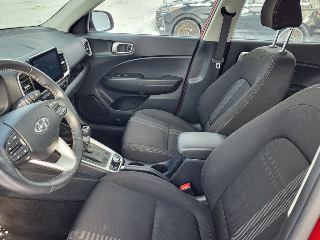 2023 Hyundai Venue Preferred | Cam | USB | HtdSeat | Warranty to 2028 in Saint John, New Brunswick - 32 - w1024h768px