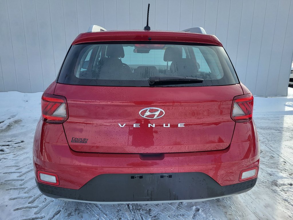 2023 Hyundai Venue Preferred | Cam | USB | HtdSeat | Warranty to 2028 in Saint John, New Brunswick - 4 - w1024h768px