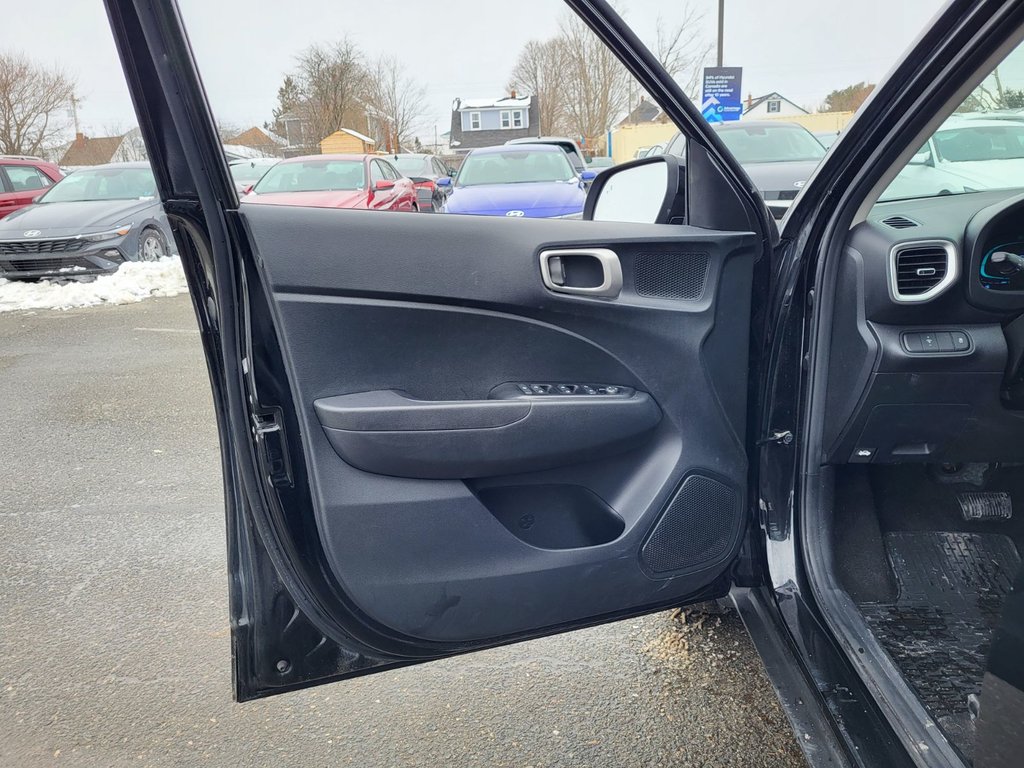 2023 Hyundai Venue Preferred | Cam | USB | HtdWheel | Bluetooth in Saint John, New Brunswick - 31 - w1024h768px