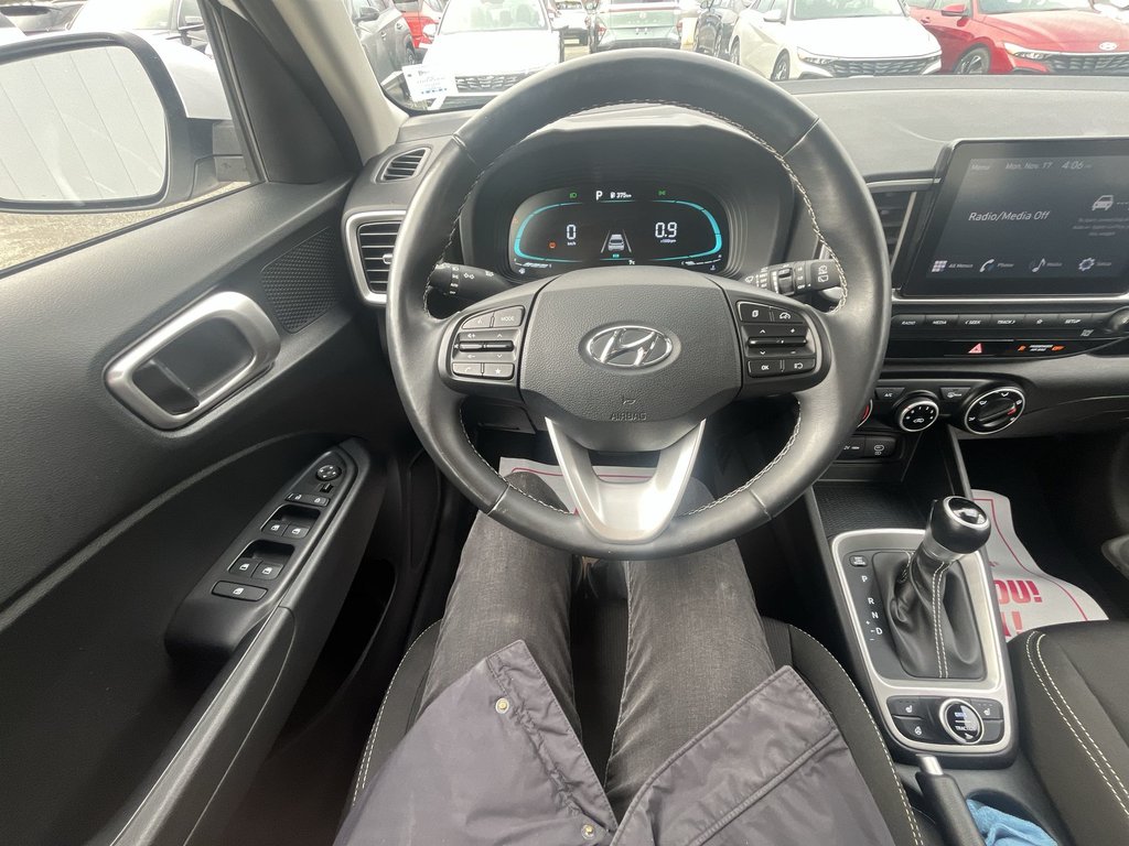 2023 Hyundai Venue Preferred | Cam | USB | HtdSeat | Warranty to 2028 in Saint John, New Brunswick - 12 - w1024h768px