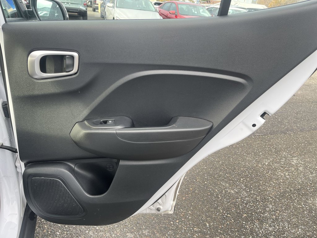 2023 Hyundai Venue Preferred | Cam | USB | HtdSeat | Warranty to 2028 in Saint John, New Brunswick - 38 - w1024h768px