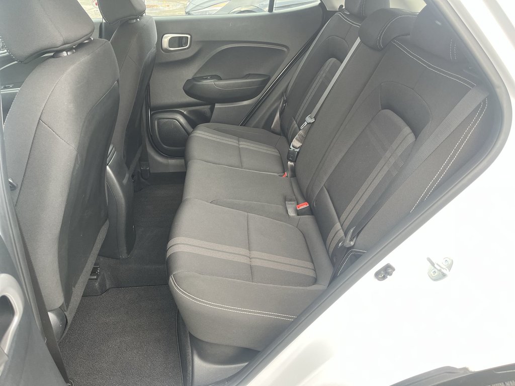 2023 Hyundai Venue Preferred | Cam | USB | HtdSeat | Warranty to 2028 in Saint John, New Brunswick - 30 - w1024h768px