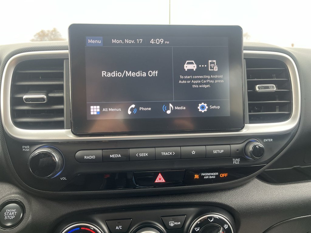 2023 Hyundai Venue Preferred | Cam | USB | HtdSeat | Warranty to 2028 in Saint John, New Brunswick - 24 - w1024h768px