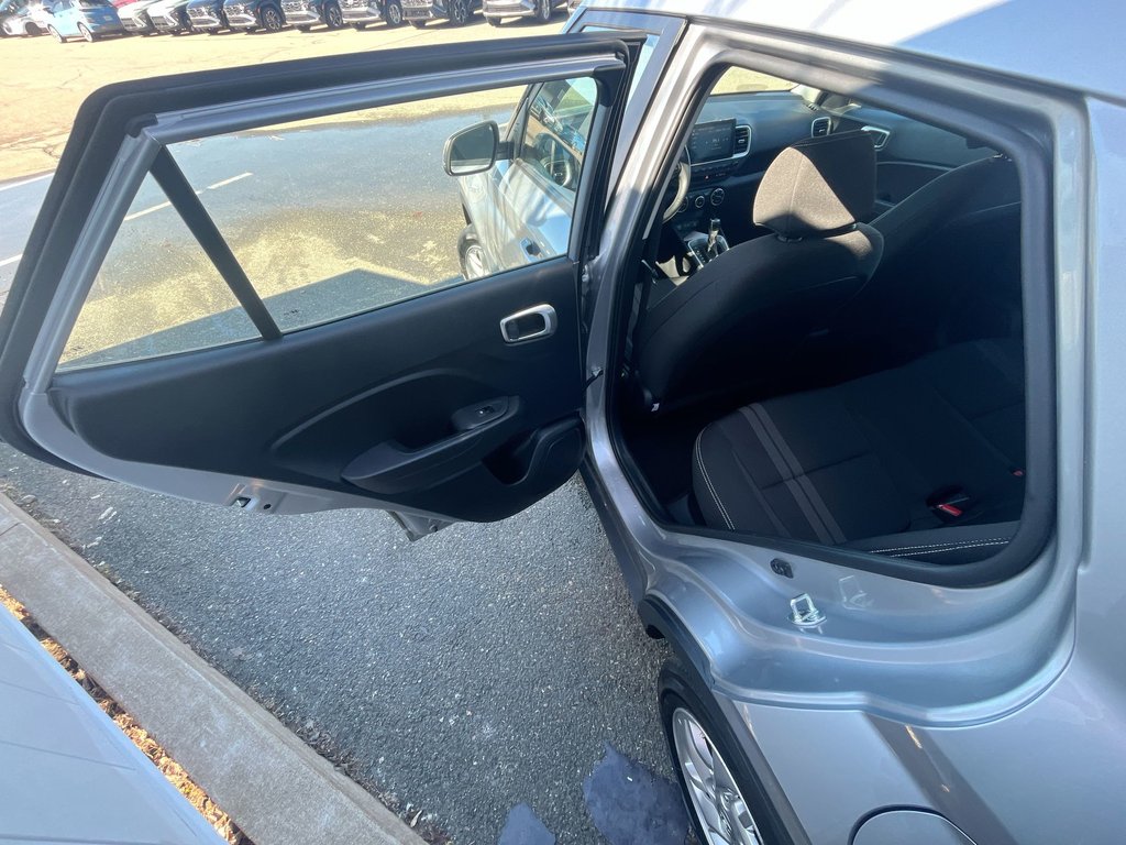 2025 Hyundai Venue Preferred | Cam | USB | HtdWheel | Bluetooth in Saint John, New Brunswick - 34 - w1024h768px