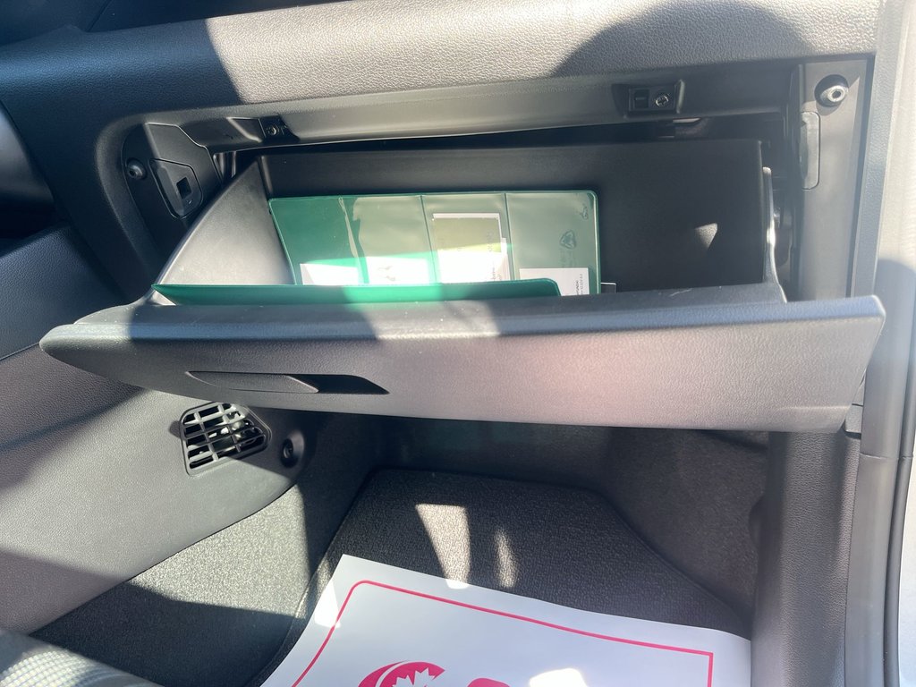 2025 Hyundai Venue Preferred | Cam | USB | HtdWheel in Saint John, New Brunswick - 42 - w1024h768px