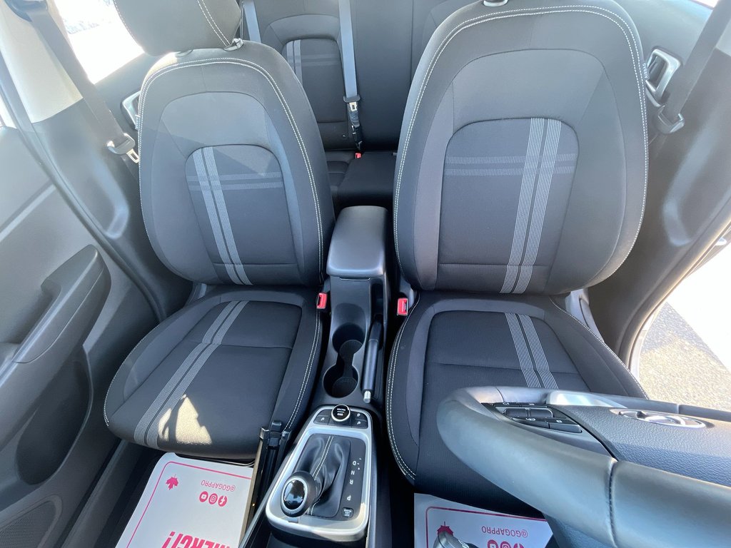 2025 Hyundai Venue Preferred | Cam | USB | HtdWheel in Saint John, New Brunswick - 13 - w1024h768px